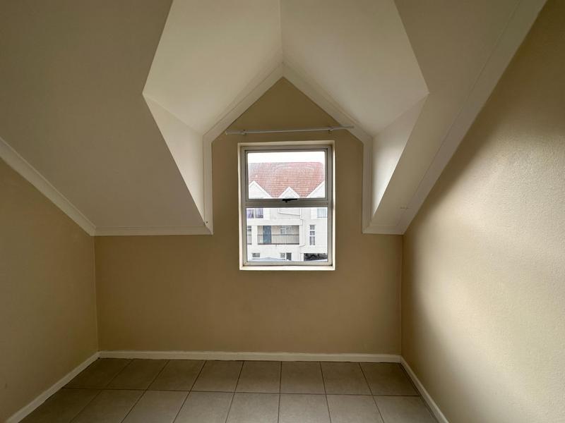 2 Bedroom Property for Sale in Gordons Bay Western Cape